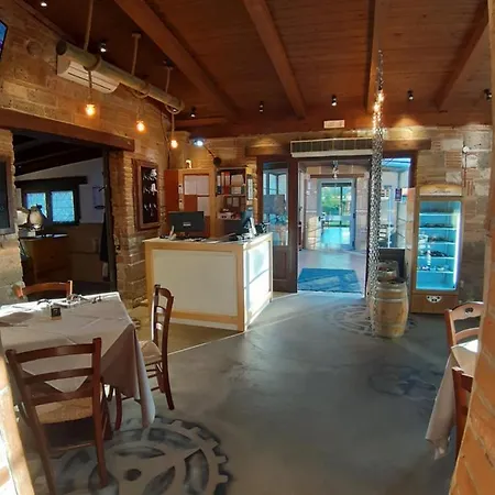 Della Pacchiana Πανδοχείο *