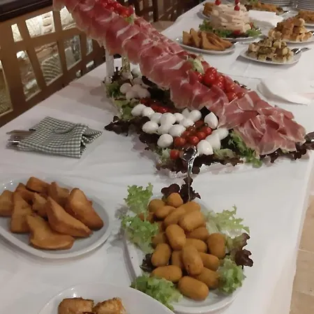 Della Pacchiana Πανδοχείο *